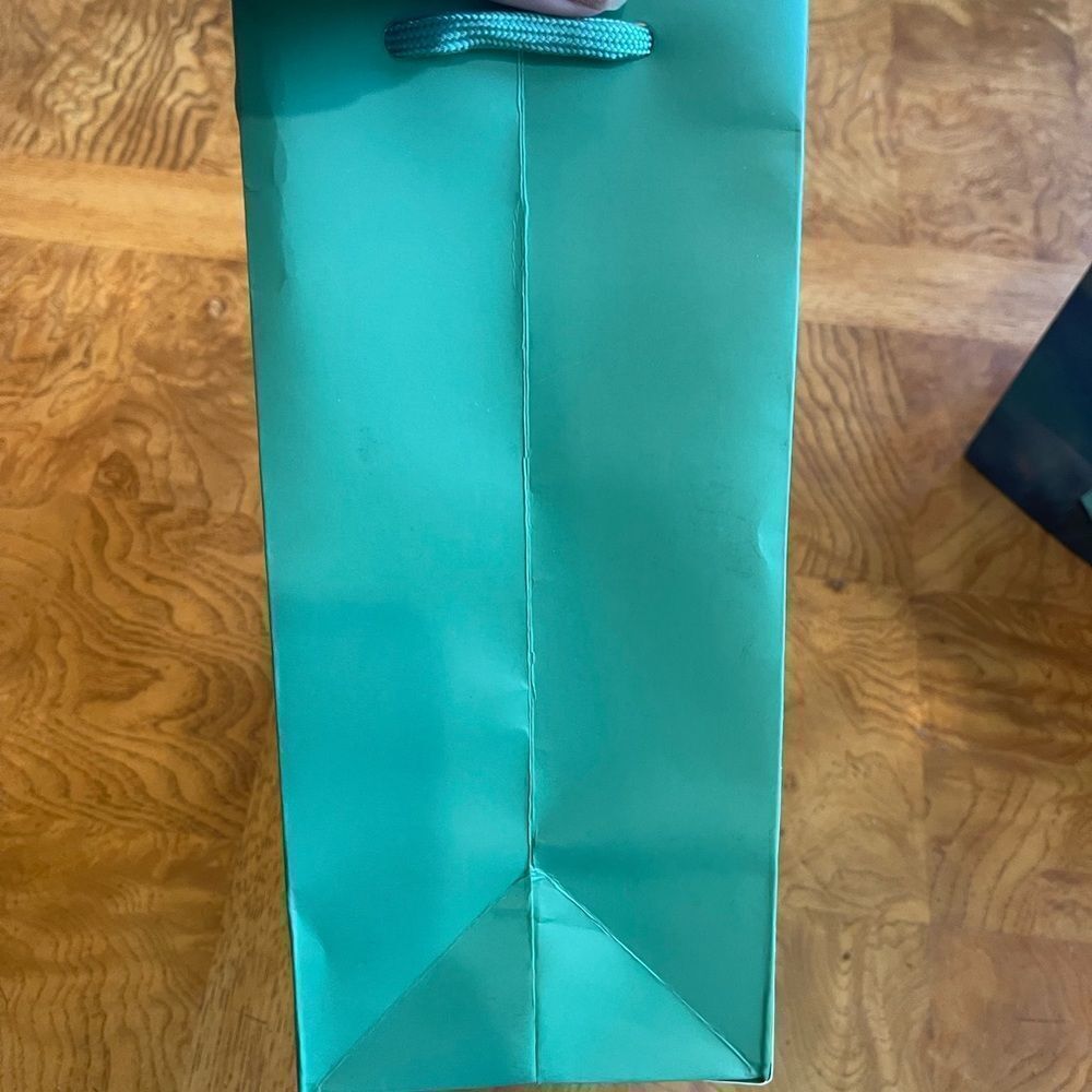 LA MER Bag & Empty Box! - Picture 14 of 16